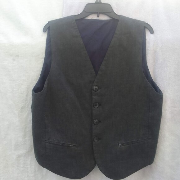 Your best offer? %-wool well-design-cut-tailor vest for him brand new